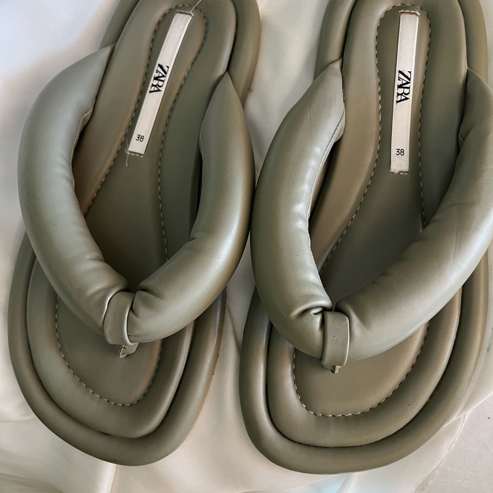 Zara Sage Green Cushioned Sandals
